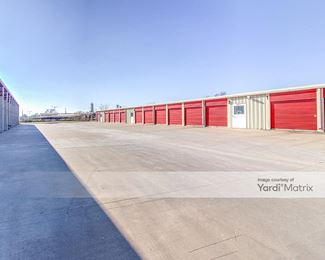 Photo 5 of A Discount Mini Storage - 7935 Wright Road, Houston, TX