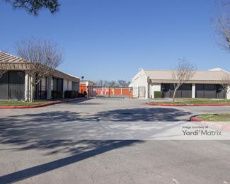 Photo 3 of Public Storage - 9811 North Fwy, Houston, TX