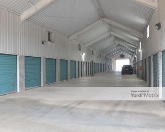Photo 3 of Extra Space Storage - 11220 South Highway 6, Sugar Land, TX