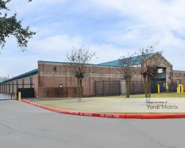 Storage Units for Rent available at 11220 South Highway 6, Sugar Land, TX 77498