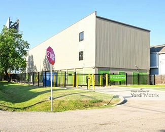 Photo 2 of Extra Space Storage - 5425 Katy Fwy, Houston, TX