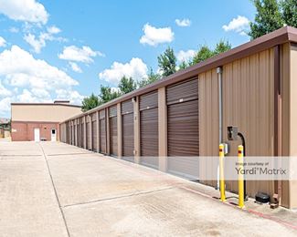 Photo 2 of Storage King USA - 5905 Highway 6 North, Houston, TX