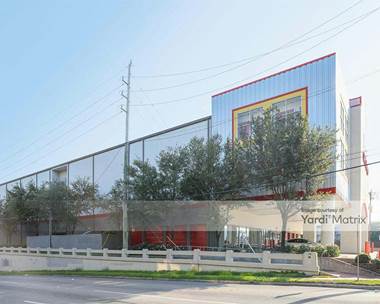Storage Units for Rent available at 3770 Center Street, Houston, TX 77007