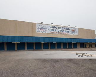 Photo 3 of Safe-Keeping Self Storage - 430 West Parker Road, Houston, TX