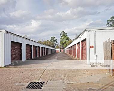 Storage Units for Rent available at 1850 West 43rd Street, Houston, TX 77018
