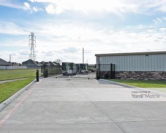 Photo 3 of That Storage Place - 1492 Woodcreek Bend Lane, Katy, TX