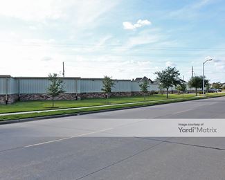 Photo 5 of That Storage Place - 1492 Woodcreek Bend Lane, Katy, TX