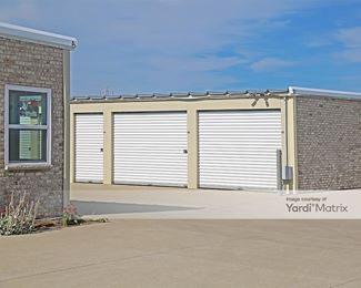 Photo 4 of StorageMart - 775 SW 37th Street, Grimes, IA