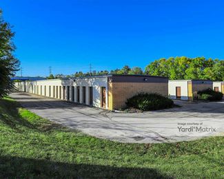 Photo 1 of 10 Federal Storage - 2001 Grand Avenue, West Des Moines, IA