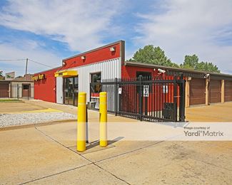 Photo 2 of StorageMart - 5267 Merle Hay Road, Johnston, IA