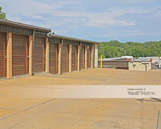 Photo 3 of StorageMart - 5267 Merle Hay Road, Johnston, IA