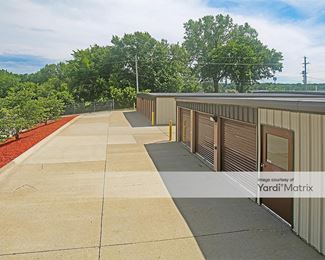 Photo 5 of StorageMart - 5267 Merle Hay Road, Johnston, IA