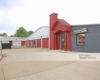 Photo 3 of StorageMart - 205 SW Irvinedale Drive, Ankeny, IA