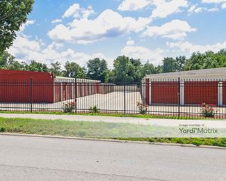 Photo 3 of StorageMart - 6600 Hickman Road, Windsor Heights, IA
