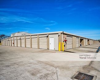 Photo 2 of iStorage - 1924 FM 1092 Road, Missouri City, TX
