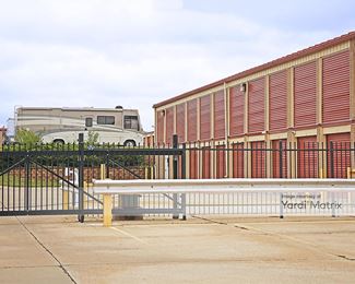 Photo 3 of Dino-s Storage - 5327 SE 14th Street, Des Moines, IA