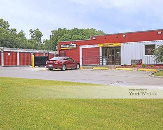 Photo 3 of StorageMart - 2500 SE 14th Street, Des Moines, IA