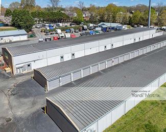 Photo 2 of Extra Space Storage - 9220 Beatties Ford Road, Huntersville, NC