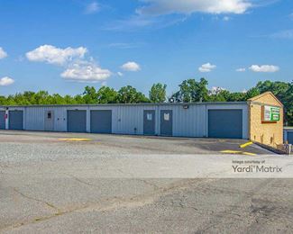 Photo 3 of Extra Space Storage - 9220 Beatties Ford Road, Huntersville, NC