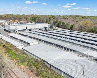 Photo 4 of Extra Space Storage - 509 Seagle Street, Huntersville, NC