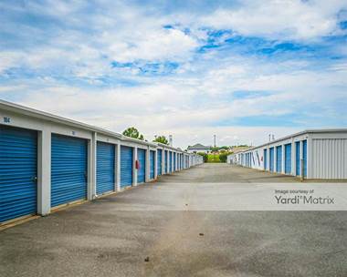 Storage Units for Rent available at 142 Stutts Road, Mooresville, NC 28117