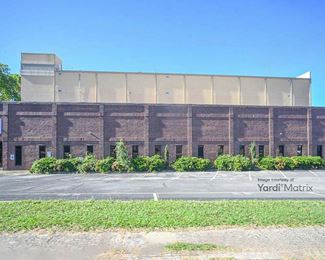 Photo 3 of Extra Space Storage - 604 West Morehead Street, Charlotte, NC