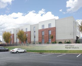 Photo 2 of Extra Space Storage - 14124 Boren Street, Huntersville, NC