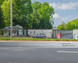 Photo 2 of American Flag Self Storage - 706 West Fairfield Road, High Point, NC