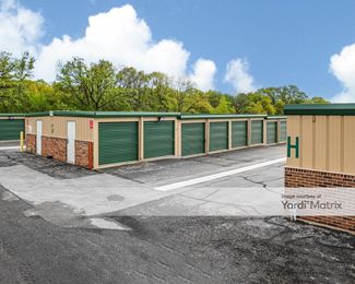 Photo 2 of CubeSmart Self Storage - 735 Commerce Drive, Union Grove, WI