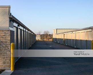 Photo 3 of Self Storage of Brookfield - 16580 Pheasant Drive, Brookfield, WI