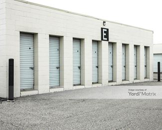 Photo 5 of Storage Rentals of America - N14 W24789 Bluemound Road, Pewaukee, WI