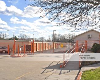 Photo 4 of Storage Rentals of America - 1019 West Rawson Avenue, Oak Creek, WI
