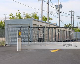 Photo 2 of StorageMart - 307 West Layton Avenue, Milwaukee, WI