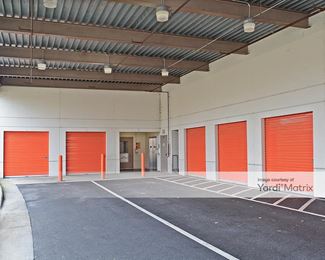 Photo 3 of Public Storage - 3743 Battleground Avenue, Greensboro, NC