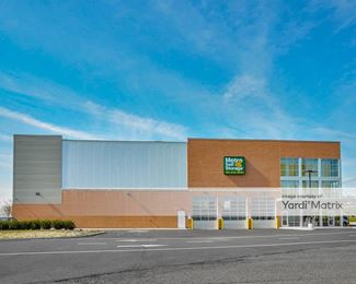Photo 2 of Manhattan Mini Storage - 104 NJ-17, Wood Ridge, NJ