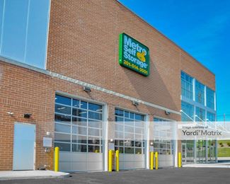 Photo 3 of Manhattan Mini Storage - 104 NJ-17, Wood Ridge, NJ