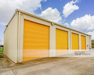 Photo 2 of Devon Self Storage - 2280 East Main Street, League City, TX