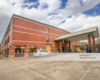 Photo 1 of Extra Space Storage - 5960 West Main Street, League City, TX