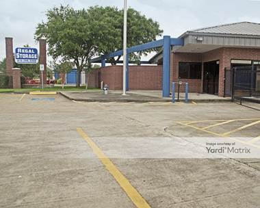 Storage Units for Rent available at 1053 FM 2004, Lake Jackson, TX 77566