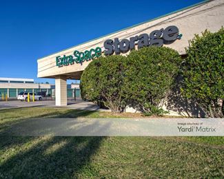 Photo 5 of Extra Space Storage - 25690 Interstate 45, Woodlands, TX