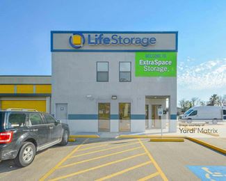 Photo 3 of Extra Space Storage - 802 East Richey Road, Houston, TX