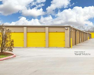 Photo 1 of Devon Self Storage - 4155 Fairway Plaza Drive, Pasadena, TX