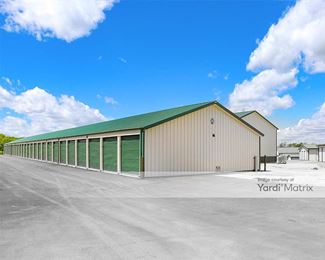 Photo 3 of Mary-s Custom Storage - W275N6725 Lake Five Road, Susex, WI