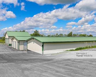 Photo 4 of Mary-s Custom Storage - W275N6725 Lake Five Road, Susex, WI