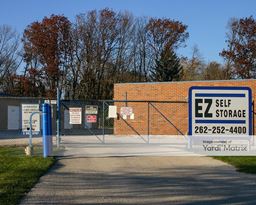 Image for Storage Rentals of America - N60W14944 Bobolink Avenue, Menomonee Falls, WI