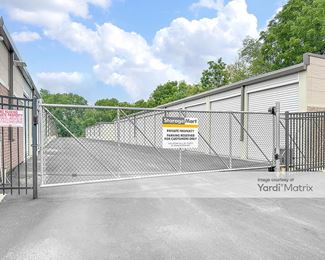 Photo 6 of StorageMart - 6951 South Lovers Lane Road, Franklin, WI