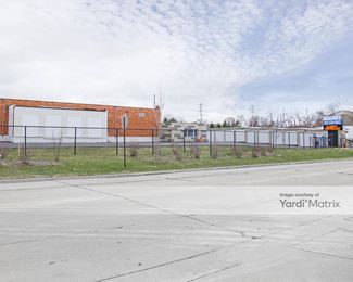 Photo 3 of South Milwaukee Self Storage - 1005 Columbia Avenue, South Milwaukee, WI