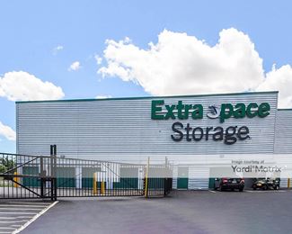 Photo 1 of Extra Space Storage - 640 Broadway, Saugus, MA