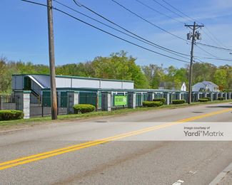 Photo 2 of Extra Space Storage - 999 Bedford Street, Whitman, MA
