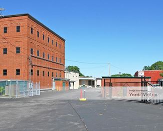 Photo 4 of Extra Space Storage - 934 Washington Street, Norwood, MA